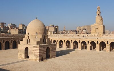 EGITTO. Il Cairo tra sfingi e piramidi